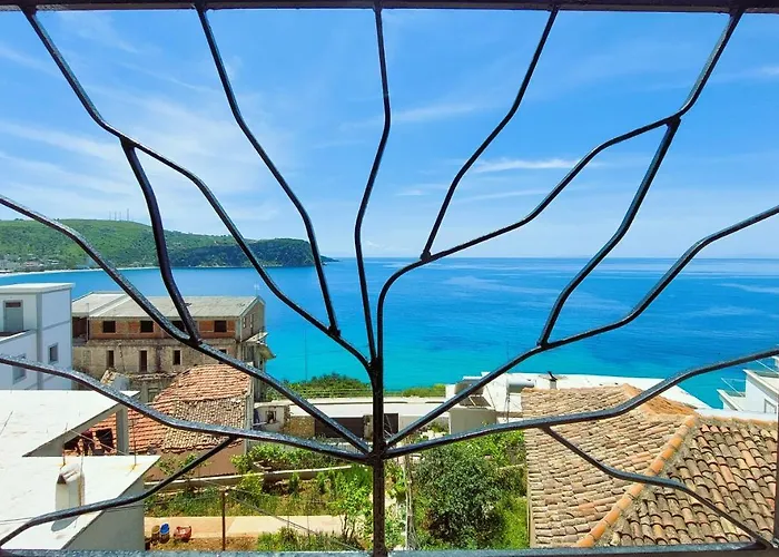 Beleri House Himare