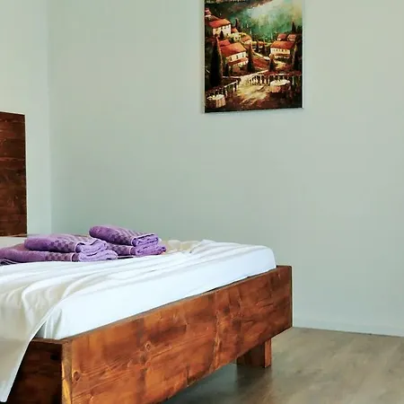 Pensión Beleri House 3*